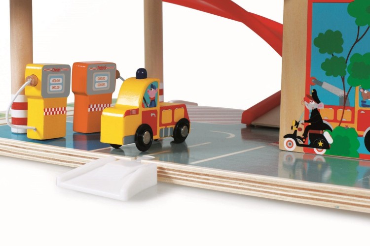 Garaż drewniany z windą i ze zjeżdżalnią SCRATCH