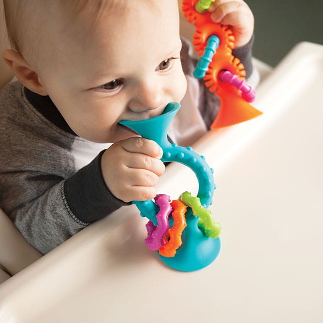 Grzechotka - przyssawka pomarańczowa  - Fat Brain Toys