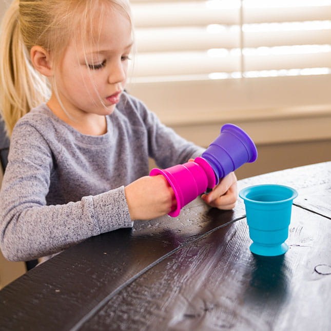 Kubki przyssawki - 6 szt. - Fat Brain Toys