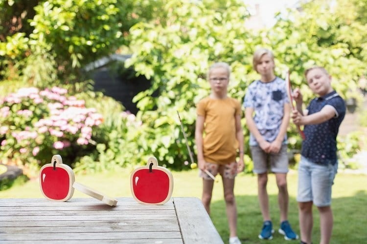Łuk i strzały oraz drewniane jabłka BS Toys