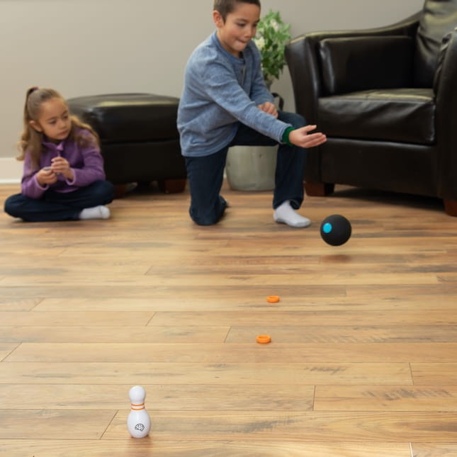 Podkręcona kula do kręgli gra zręcznościowa Fat Brain Toys 7