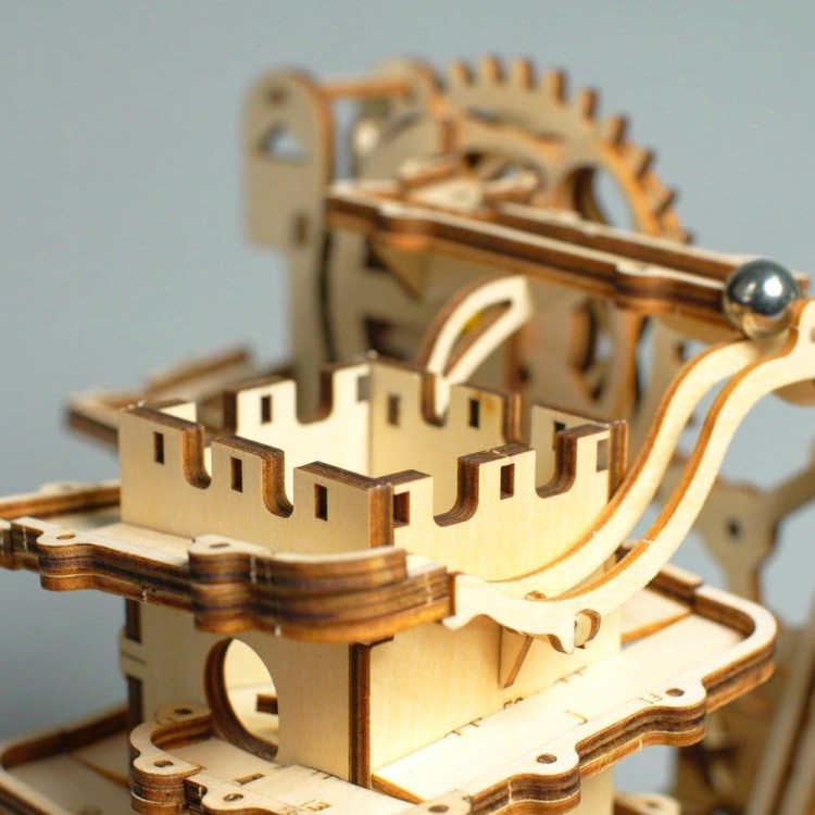 Tor dla kulek z wieżą drewniany mechaniczny DIY model 3D Robotime 4