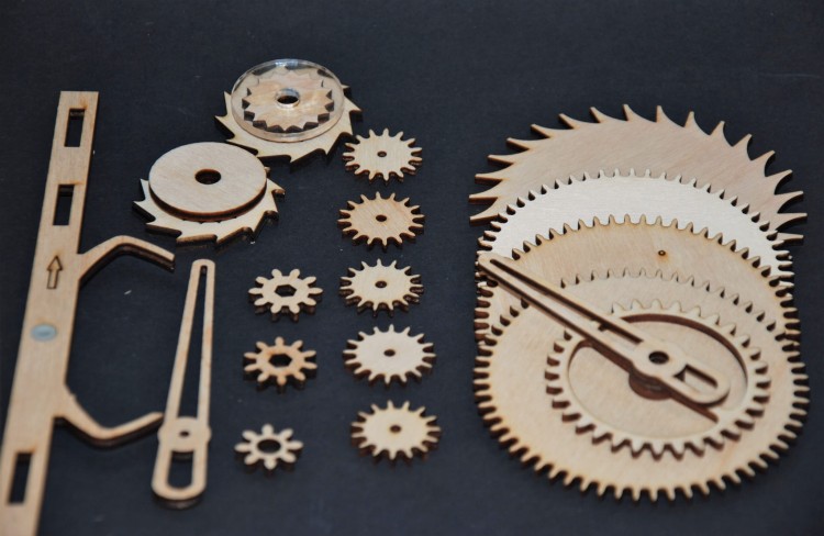 Drewniany zegar mechaniczny z wahadłem DIY 36 x 18 cm  8