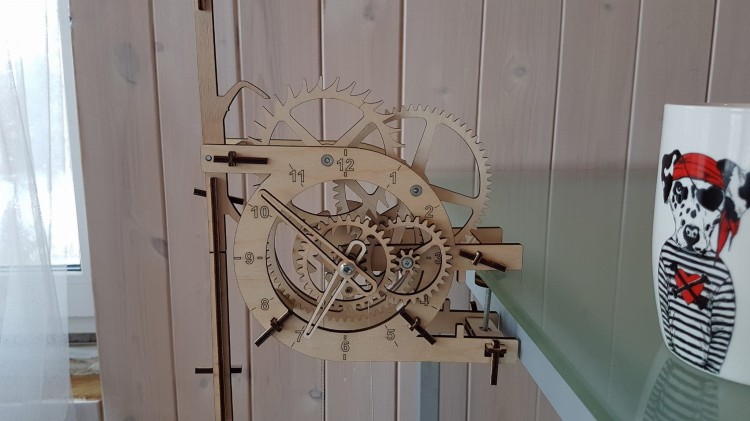Drewniany zegar mechaniczny z wahadłem DIY średnica 21 cm 1