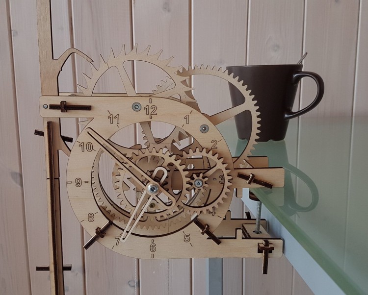 Drewniany zegar mechaniczny z wahadłem DIY średnica 21 cm 3