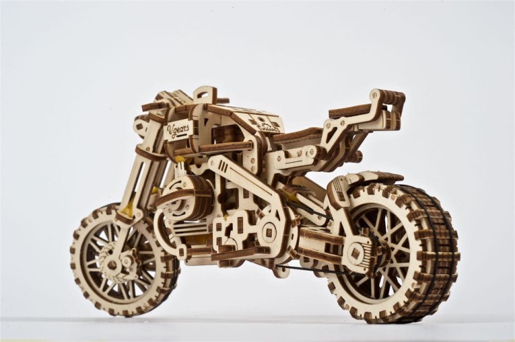 Motor Scrambler z bocznym wózkiem model mechaniczny do składania 380 el. Ugears 12
