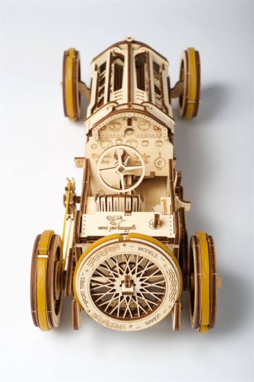 Auto wyścigowe U-9 model mechaniczny do składania 348 el. Ugears 2