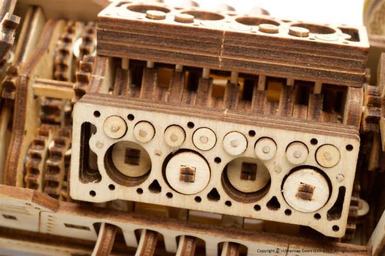 Auto wyścigowe U-9 model mechaniczny do składania 348 el. Ugears 5
