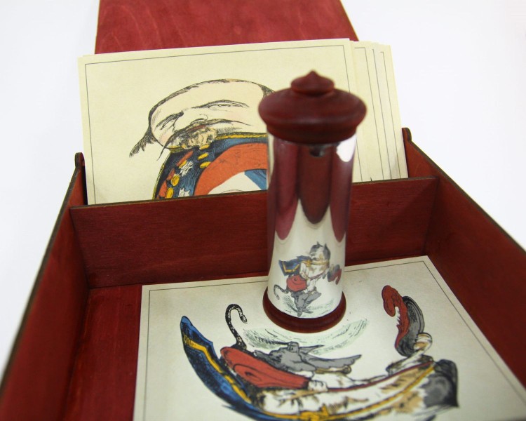 Anamorfoskop - przyrząd optyczny wygięte lustro Animation Toys 1