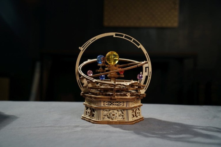 Pozytywka Gwieździsta Noc drewniany model 3D Robotime 12