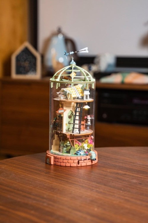 Domek z kopułą w tubie - drewniany mini domek DIY model 3D Robotime 5