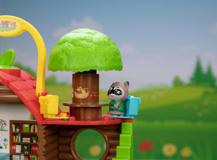 Leśna szkoła z trzema figurkami Klorofil  3