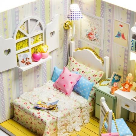 pol_pm_LITTLE-STORY-Skladany-Drewniany-Model-LED-Barbaras-Room-675_4.jpg