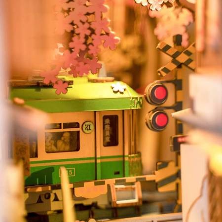pol_pm_ROBOTIME-Skladany-Drewniany-Model-LED-Sakura-Densya-818_6.jpg