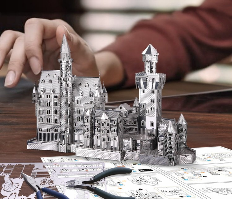 pol_pl_Piececool-Puzzle-Metalowe-Model-3D-Zamek-Neuschwanstein-839_5.jpg