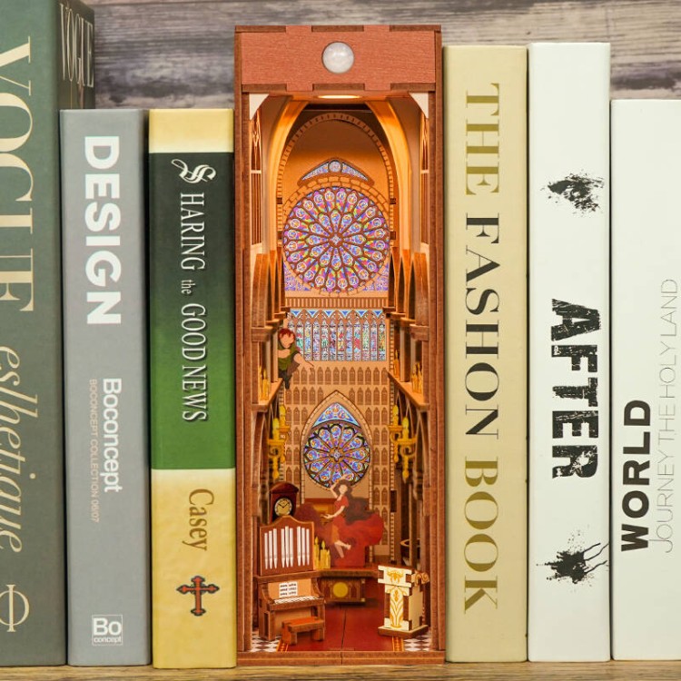 pol_pl_Tonecheer-Skladany-Drewniany-Model-3D-LED-Book-Nook-Notre-Dame-1559_8.jpg