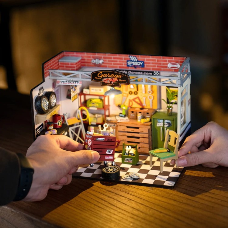 pol_pl_ROBOTIME-Skladany-Drewniany-Model-Puzzle-3D-Warsztat-Samochodowy-1707_6.jpg