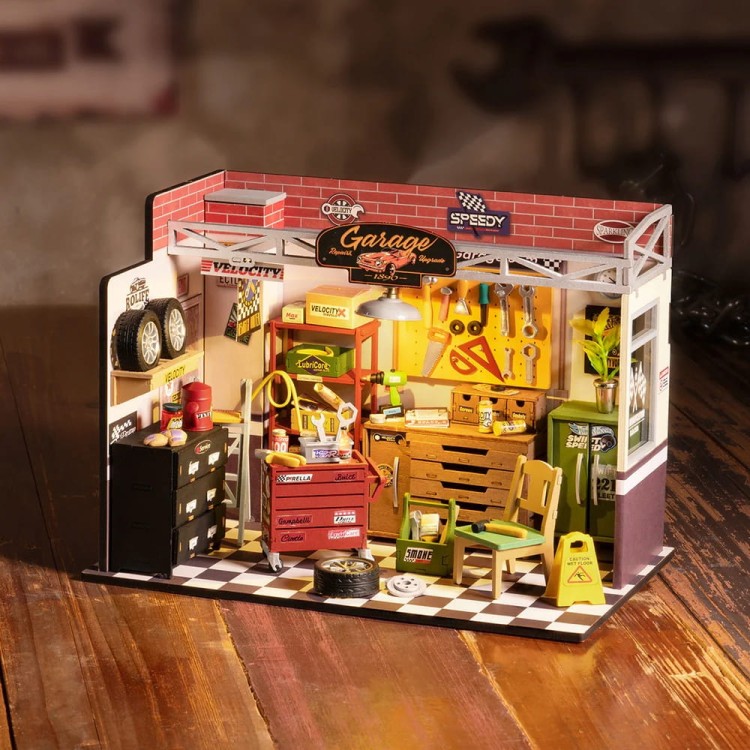 pol_pl_ROBOTIME-Skladany-Drewniany-Model-Puzzle-3D-Warsztat-Samochodowy-1707_8.jpg