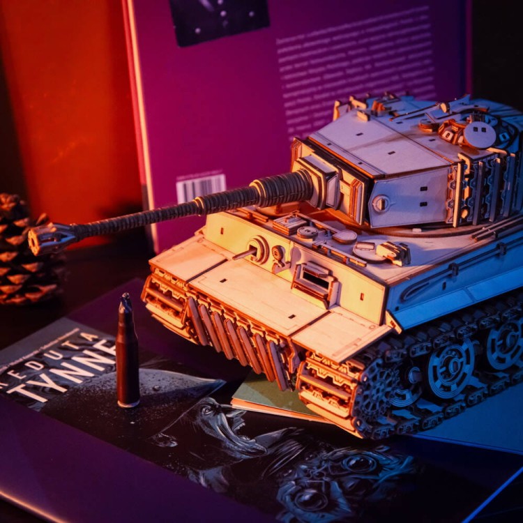 pol_pl_Little-Story-Drewniane-Puzzle-Model-3D-Czolg-Tiger-M1-1655_7.jpg
