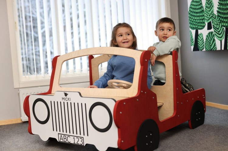 Micki drewniana duża ciężarówka z platformą .jpg