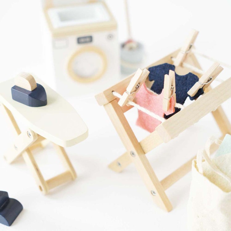 ME038-laundry-set-clothes-dryer-ironing-board-and-mini-pegs.jpg