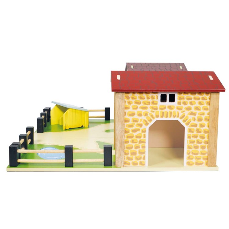 TV410-the-farmyard-farming-toy-right-side-2021.jpg