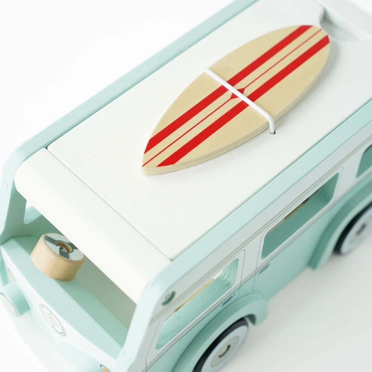 TV478-holiday-campervan-surfboard-on-the-roof-2022.jpg