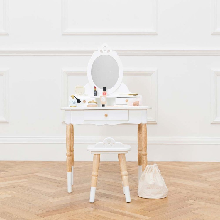 TV607-vanity-pamper-table-with-beauty-bag-and-stool.jpg