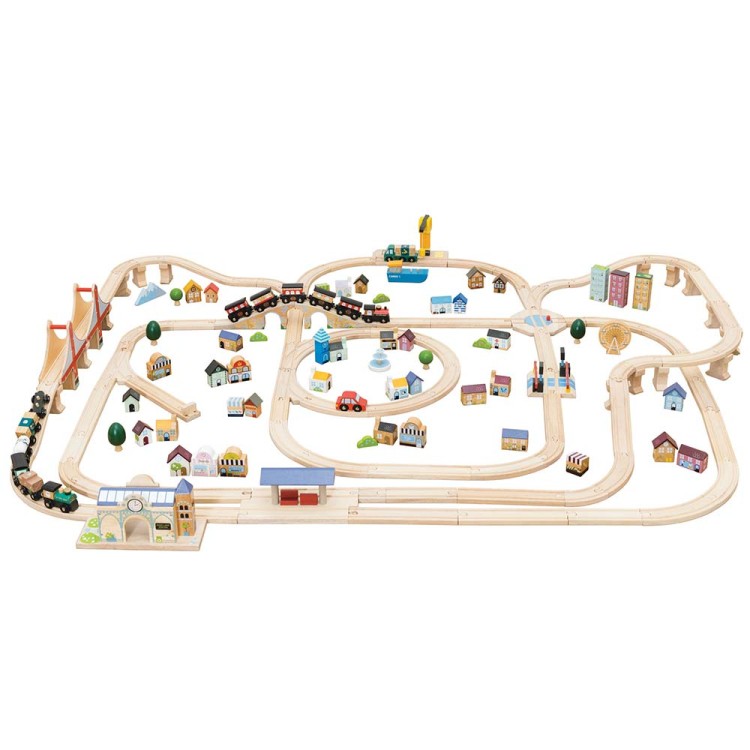 TV700-royal-express-extra-large-wooden-city-town-themed-train-track-set.jpg