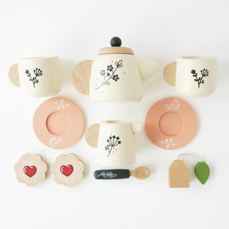 TV281-wooden-tea-set-and-tray-full-set-laid-out.jpg