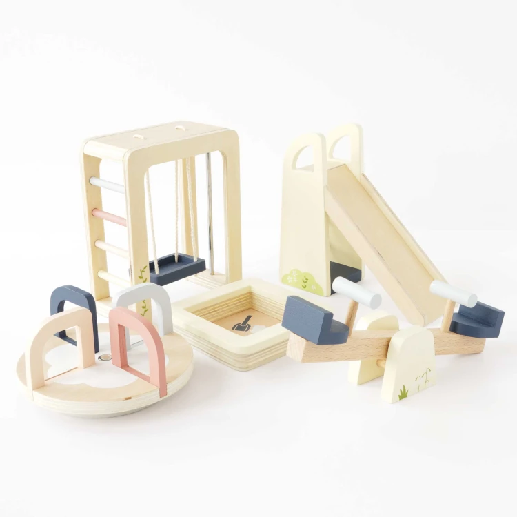 ME062-outdoor-play-set-dolls-house-accessory.jpg