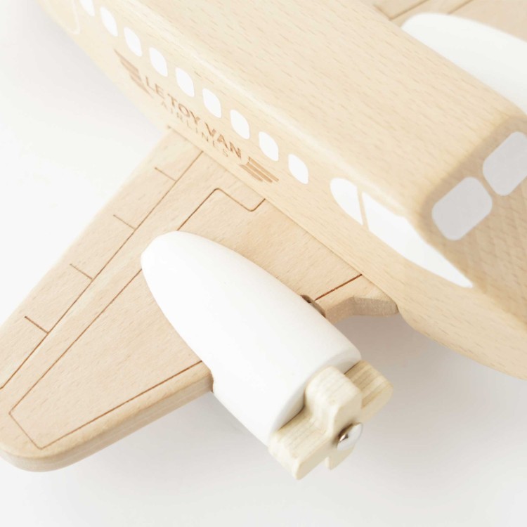 TV809-wooden-toy-plane-spinning-propellers.jpg