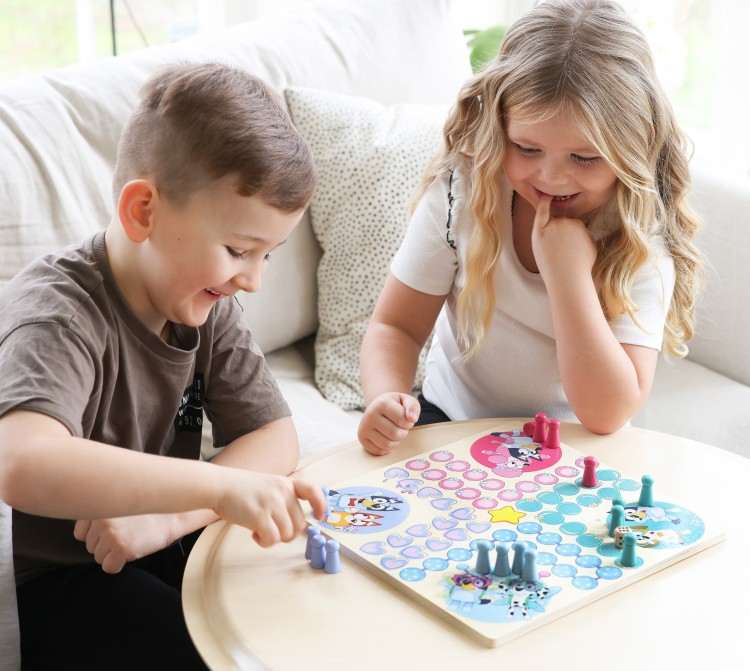 I-65000900-Bluey-Ludo-Game-3.jpg