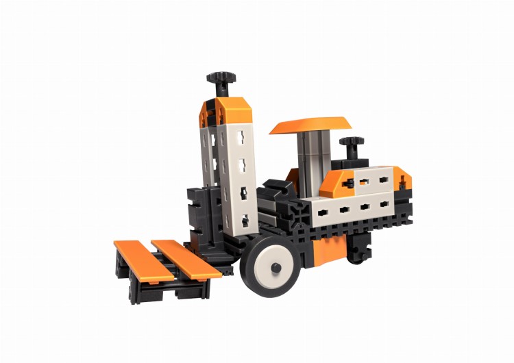 Wozek-widlowy-z-zestawu-Universal-Pro---klockow-dla-siedmiolatka.jpg
