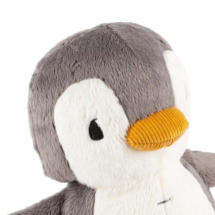 6846d5eea9472-anouk-pinebumm-cuddling-penguin.jpeg