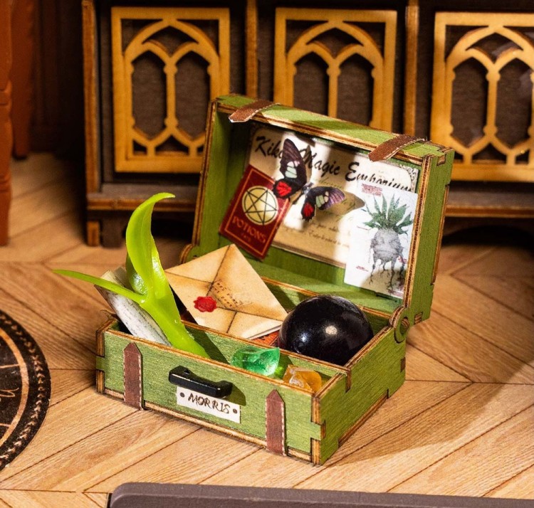 pol_pl_ROBOTIME-Skladany-Drewniany-Model-Puzzle-3D-The-Magic-Study-1813_4.jpg