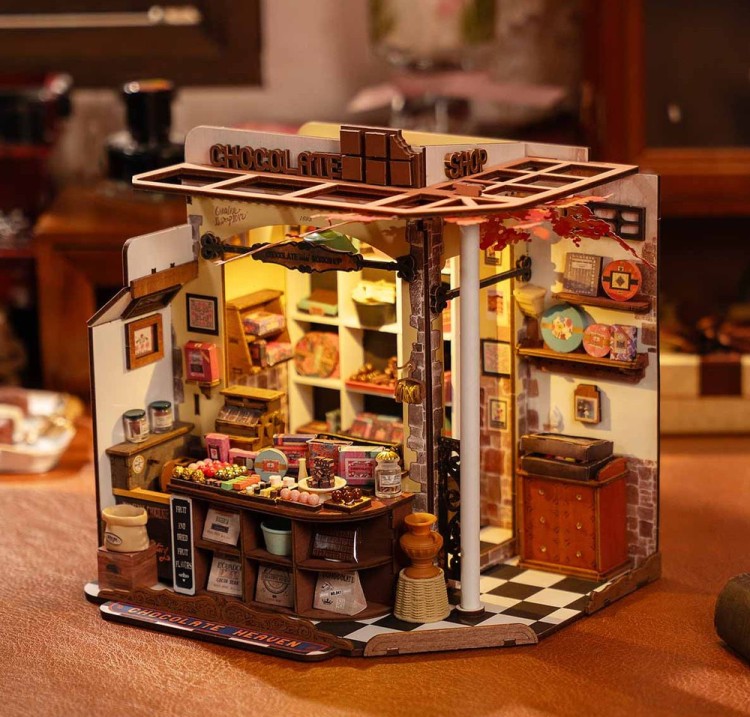 pol_pl_ROBOTIME-Skladany-Drewniany-Model-Puzzle-3D-Sklepik-Z-Czekolada-1815_3.jpg