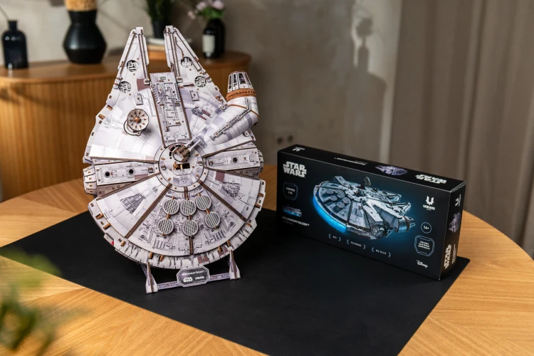 Puzzle-3D--0-Sokol-Millennium-Star-Wars--model-do-skladania.webp