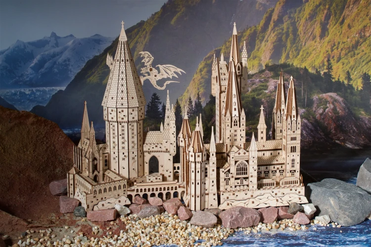 Zamek-Hogwart-56drewniane-puzzle-3d-Ugears.webp
