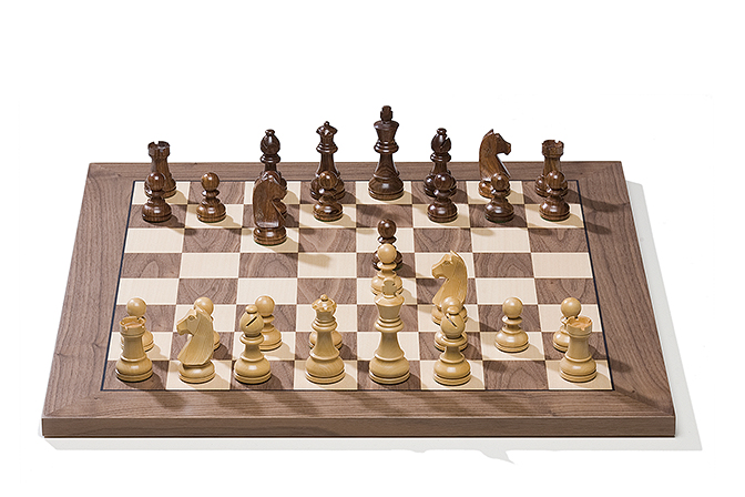 10110_DGT_e-Board_Walnut_Timeless.jpg