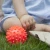 pol_pl_Pileczka-sensoryczna-do-masazu-Sensorky-czerwona-Moms-Care-6m-1402_1.webp