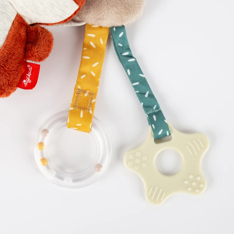6846e14dc5a2a-activity-hanging-toy-fox-1089.jpeg