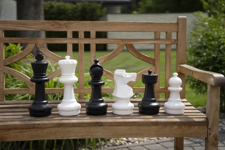zestaw-szachow-ogrodowych-krol-30-cm-plastikowa-szachownica-o-polu-17-x-17-cm-gcp12gardenset.jpg