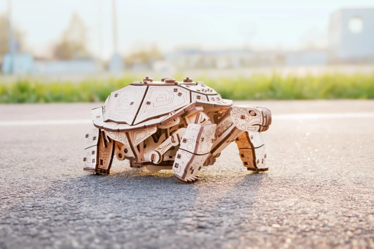 Drewniana-figurka-Zolw--9mechaniczne-puzzle-3d.webp