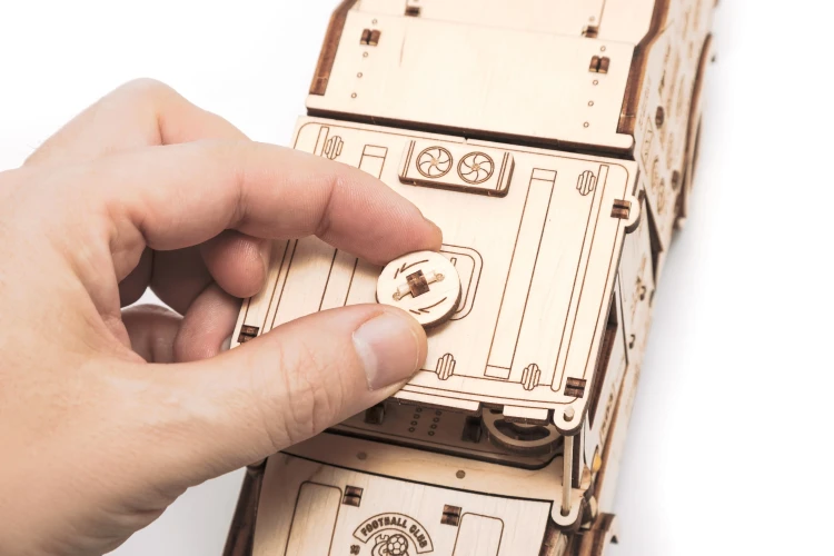 Ciezarowka-MAZ-6440--4drewniane-mechaniczne-puzzle-3D.webp