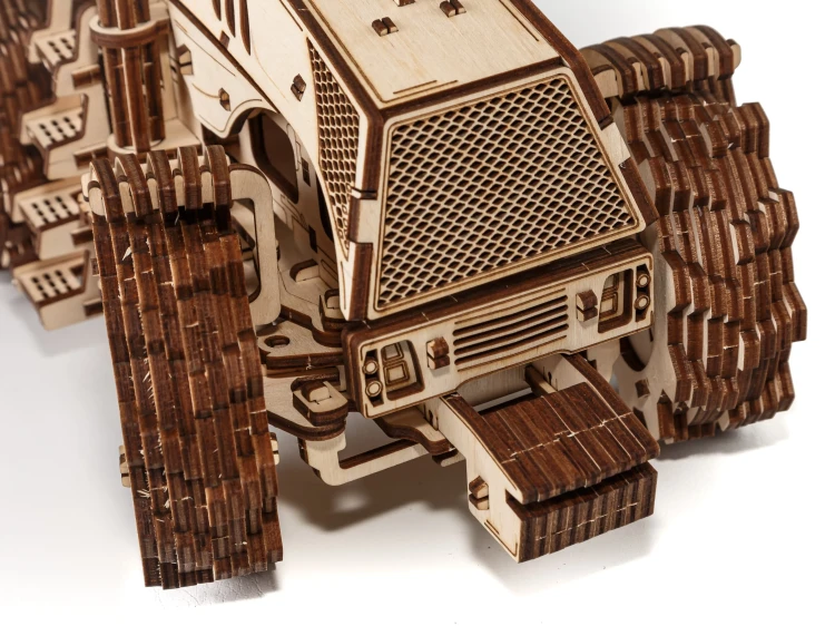 Traktor-4--drewniane,-mechaniczne-puzzle-3D.webp
