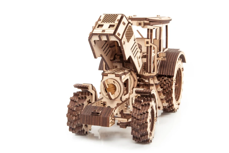 Traktor-BELARUS-2022-6-drewniane,-mechaniczne-puzzle-3D.webp