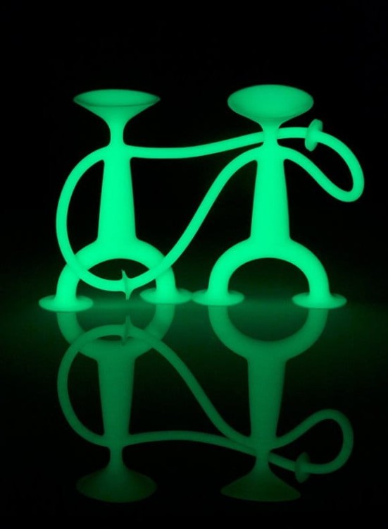 Oogi ludzik świecący w ciemności z przyssawkami - rozciągliwy - Moluk