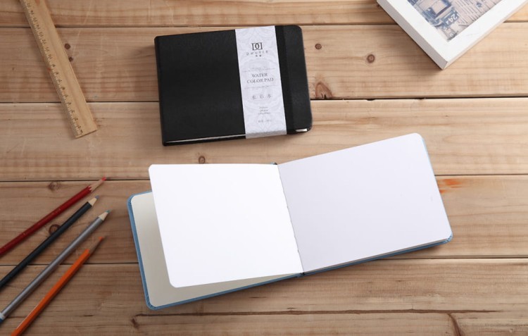 Blok do akwareli 24 kartki 16x24 cm czarny Dorer 1