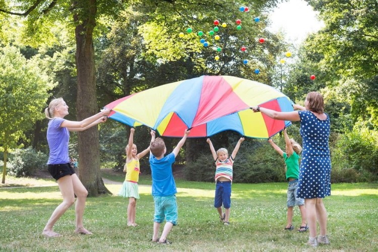 Chusta animacyjna z piłkami BUITEN SPEEL
